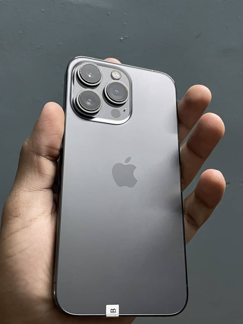 iPhone 13 pro Non pta Jv Non active 2,4 months sim work all ok 7