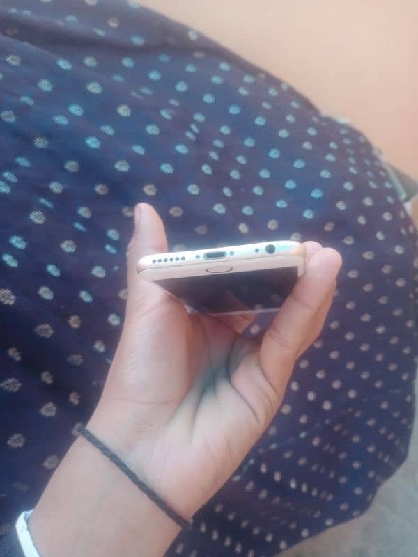 iPhone 6 32GB battery 100 health 10/10 condision 4