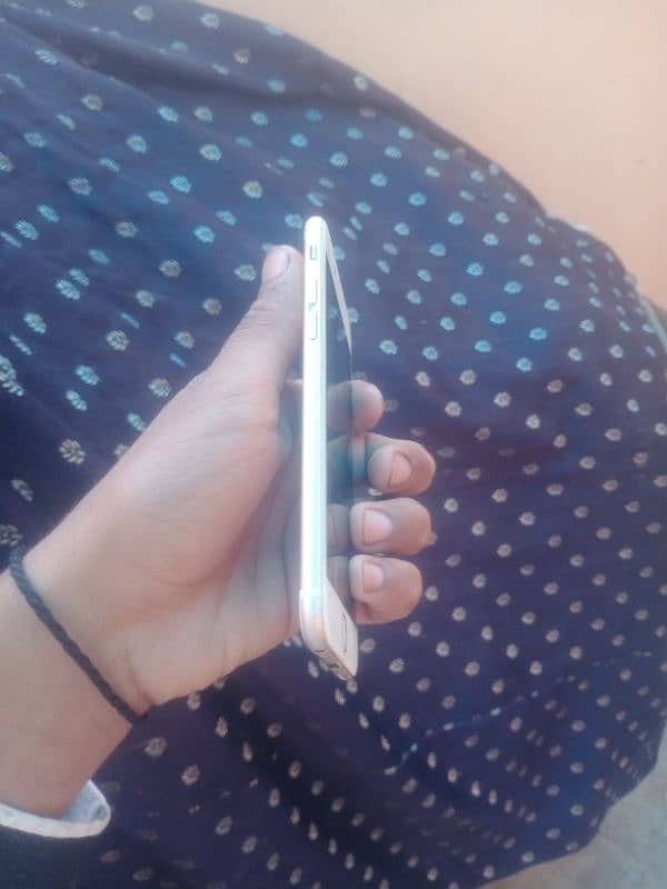 iPhone 6 32GB battery 100 health 10/10 condision 5
