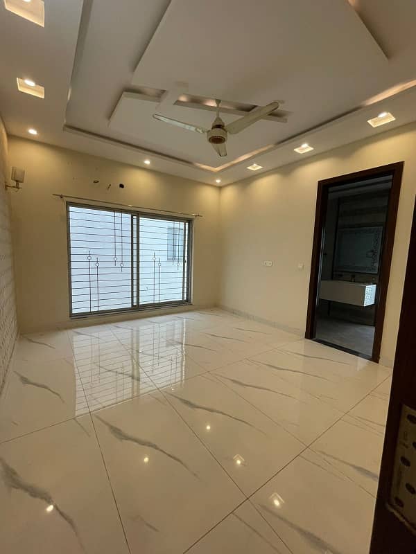 10 Marla Upper Portion In Formanites Housing Scheme For Rent At Good Location 0