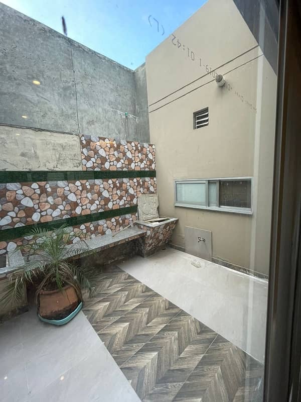 10 Marla Upper Portion In Formanites Housing Scheme For Rent At Good Location 3