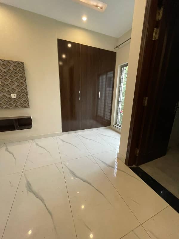 10 Marla Upper Portion In Formanites Housing Scheme For Rent At Good Location 4