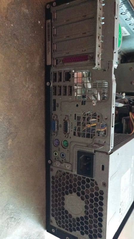 desktop with monitor 14 inch 0