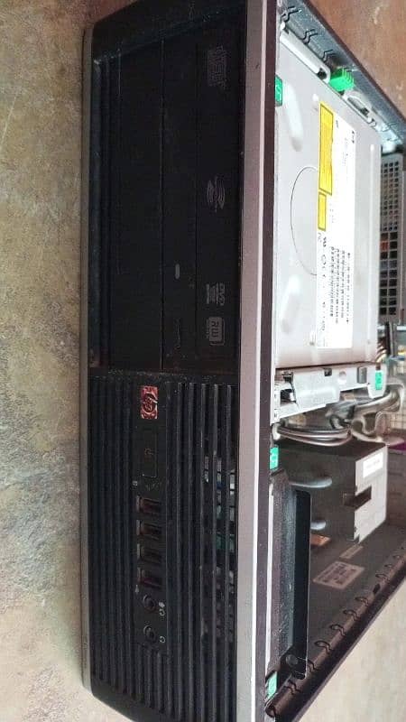 desktop with monitor 14 inch 1