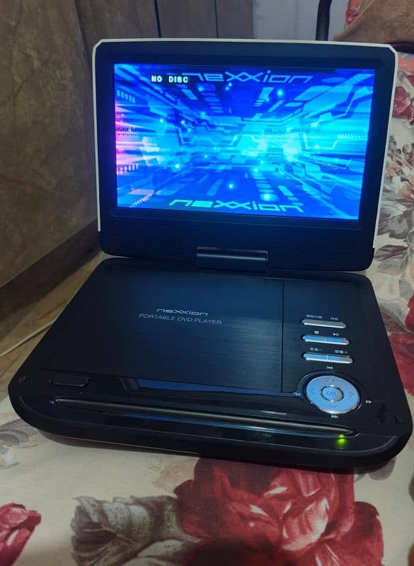 Portable DVD Player 3