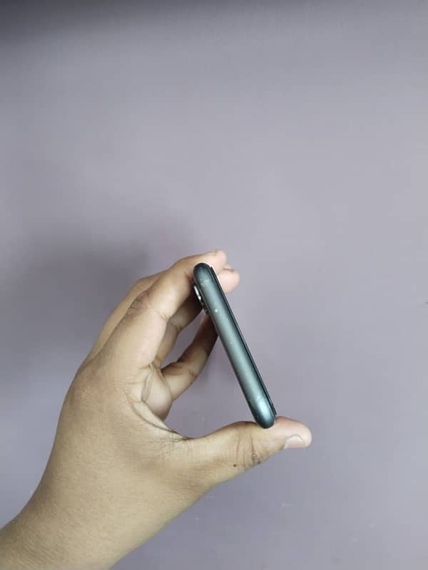 Iphone 11 Official Approved (128) GB 2
