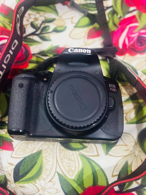 Canon EOS 700D Camera brand new condition 4