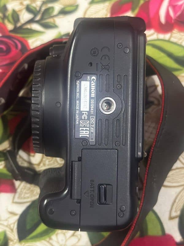 Canon EOS 700D Camera brand new condition 5