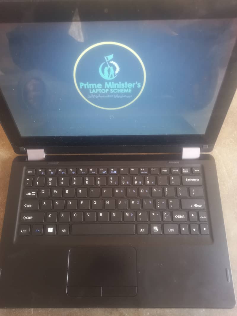 PM LAPTOP USED (With original charger and Cover) 4