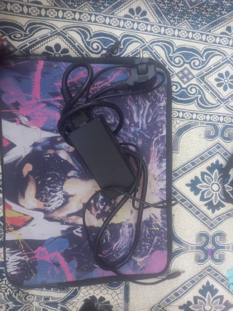 PM LAPTOP USED (With original charger and Cover) 7
