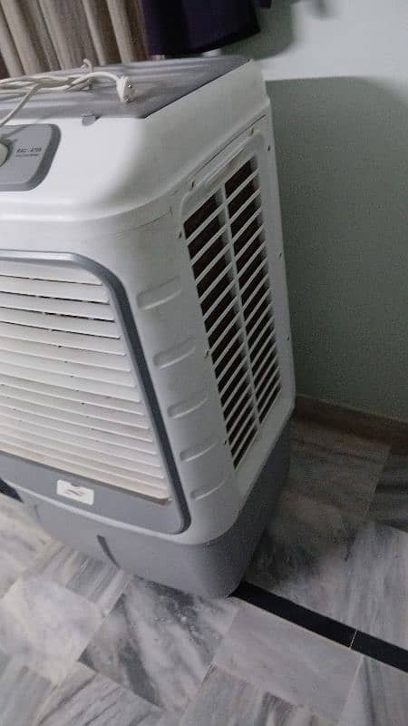 royal room cooler just like new 0