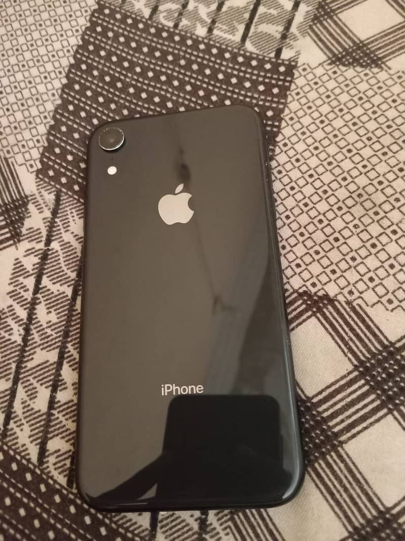 iPhone XR 64 gb battery health 81 nonpta fully original phone ha 0