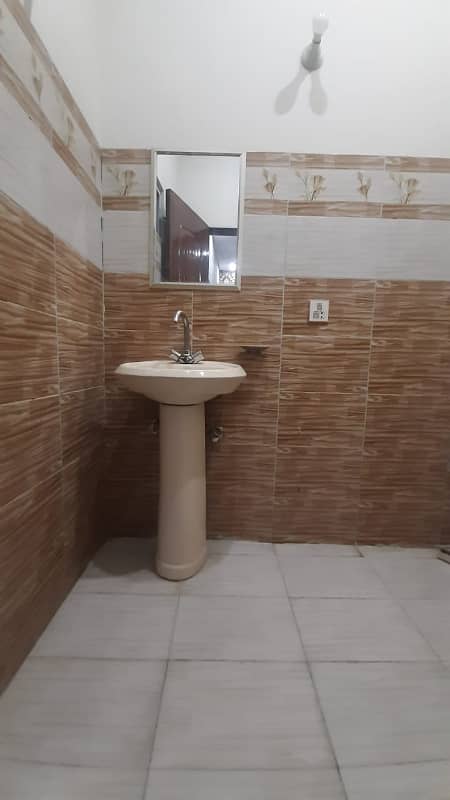 5 Marla Beautiful House In Formanites Housing Near Dha Phase 5 9