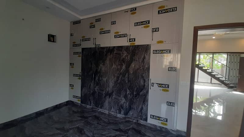 10 Marla House Near Dha Phase 5 Going Cheap 7