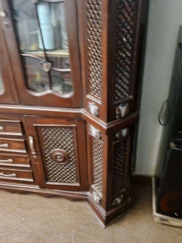 DIVIDER 2
