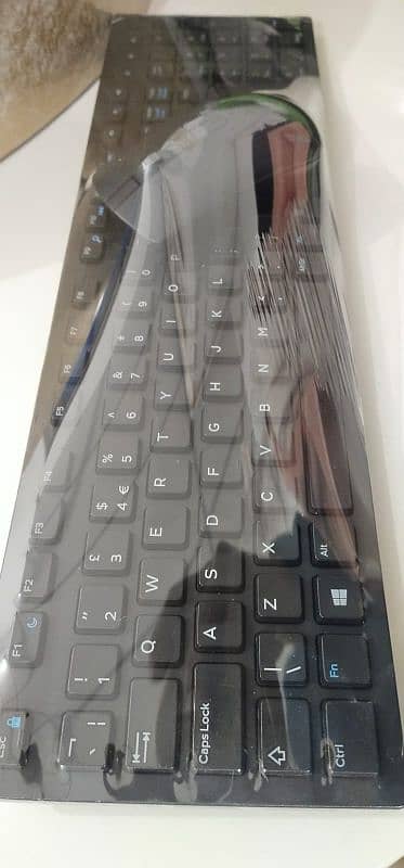 Logitech Wireless keyboard and Mouse Combo 5