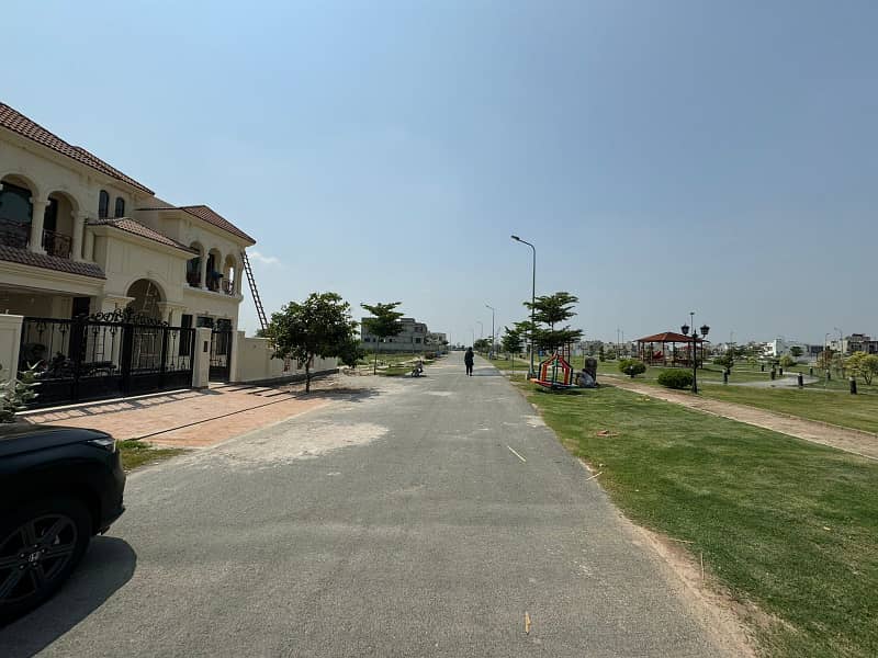 1 Kanal Beautiful Location Plot Sector M 0
