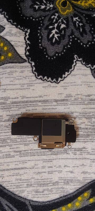 I phone 12 spker 0