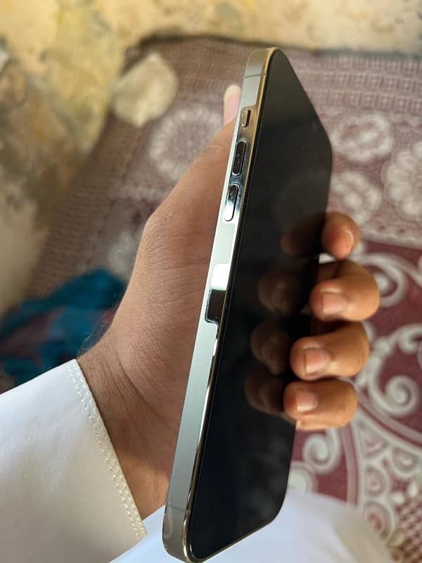 i phone 14 pro max jv 3