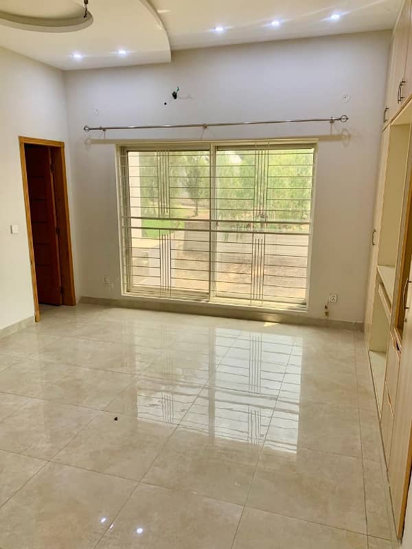 Beautiful 10 Marla Upper Portion Is Available For Rent 8