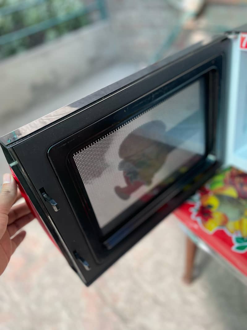 New Dawlance Microwave 36Liters 10