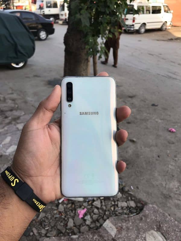 03189911135 wtsp Samsung A50 Urgent sale Panel change 0