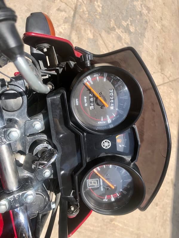 YAMAHA 125 6