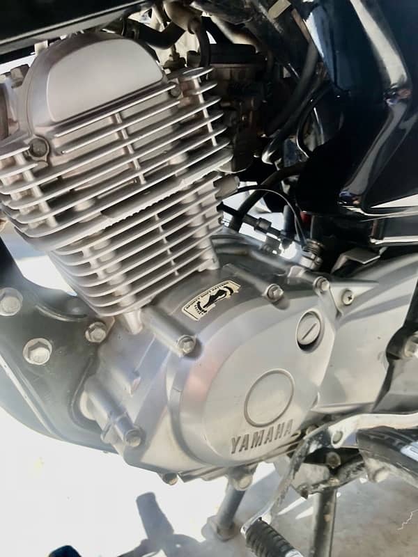 YAMAHA 125 8