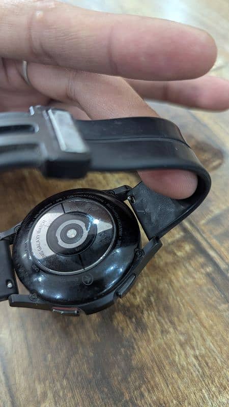 Samsung Galaxy Watch 4 Classic 42mm Bluetooth – Excellent Condition 6