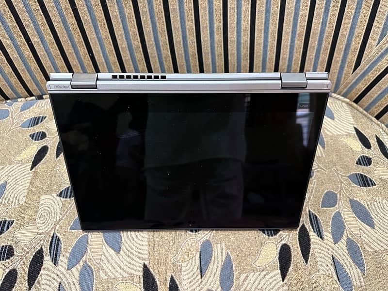 Lenovo Yoga L390 | i5 8th Gen | Touch 360° | Slim & Fast 6
