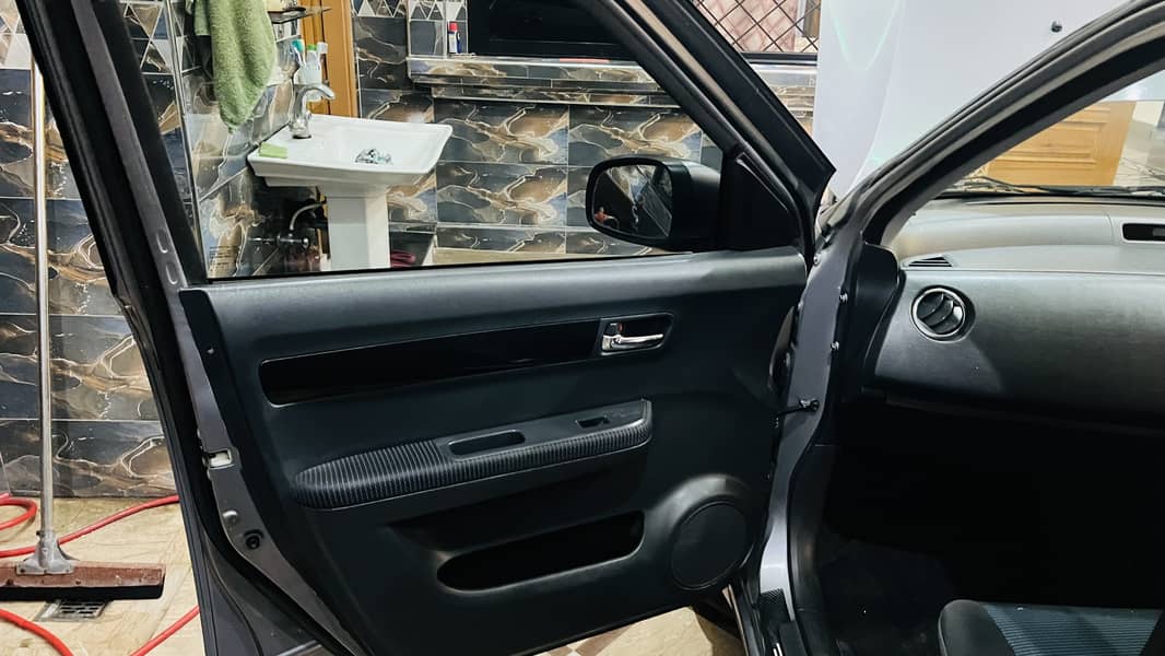 Suzuki Swift 2018 13