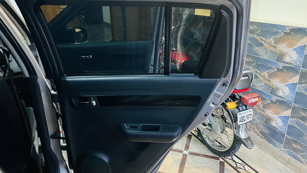 Suzuki Swift 2018 14