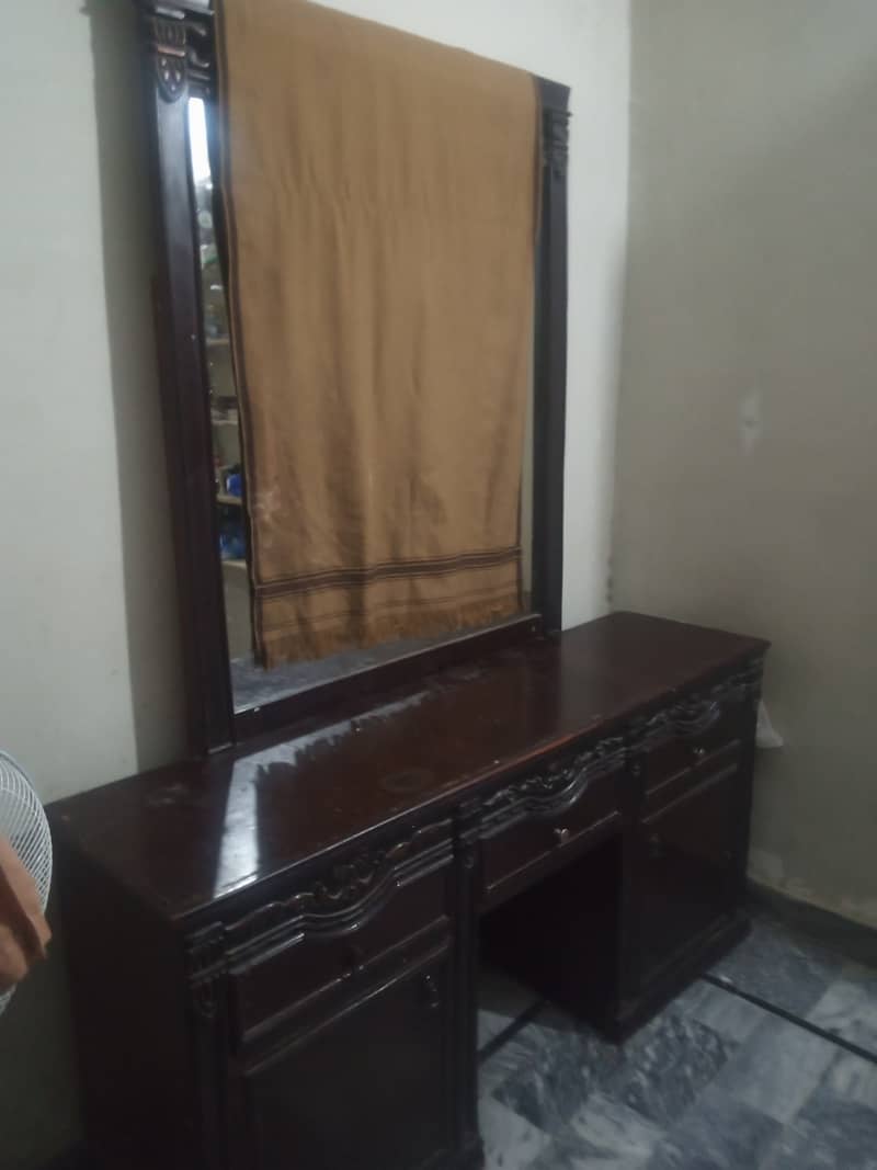 Solid Wood Bed Set with Dressing Table 8