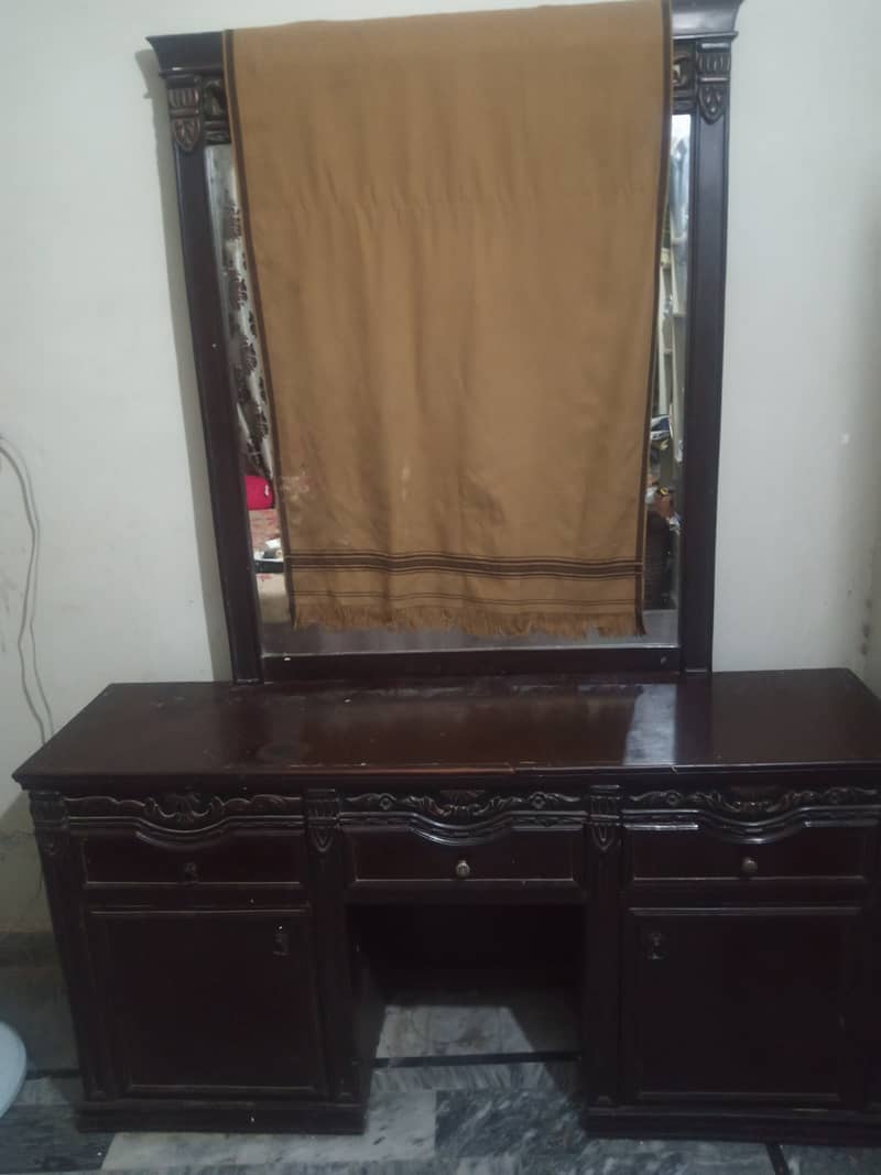 Solid Wood Bed Set with Dressing Table 5