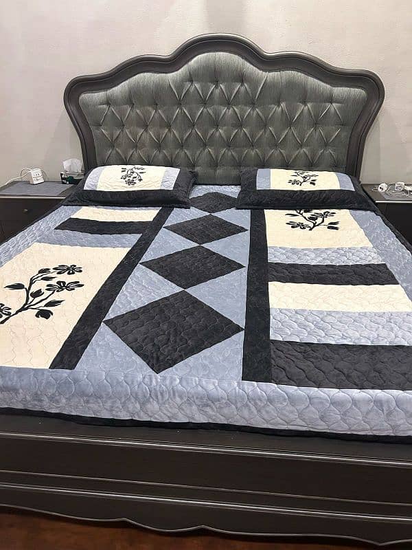 bed with warranty and with mattress 0