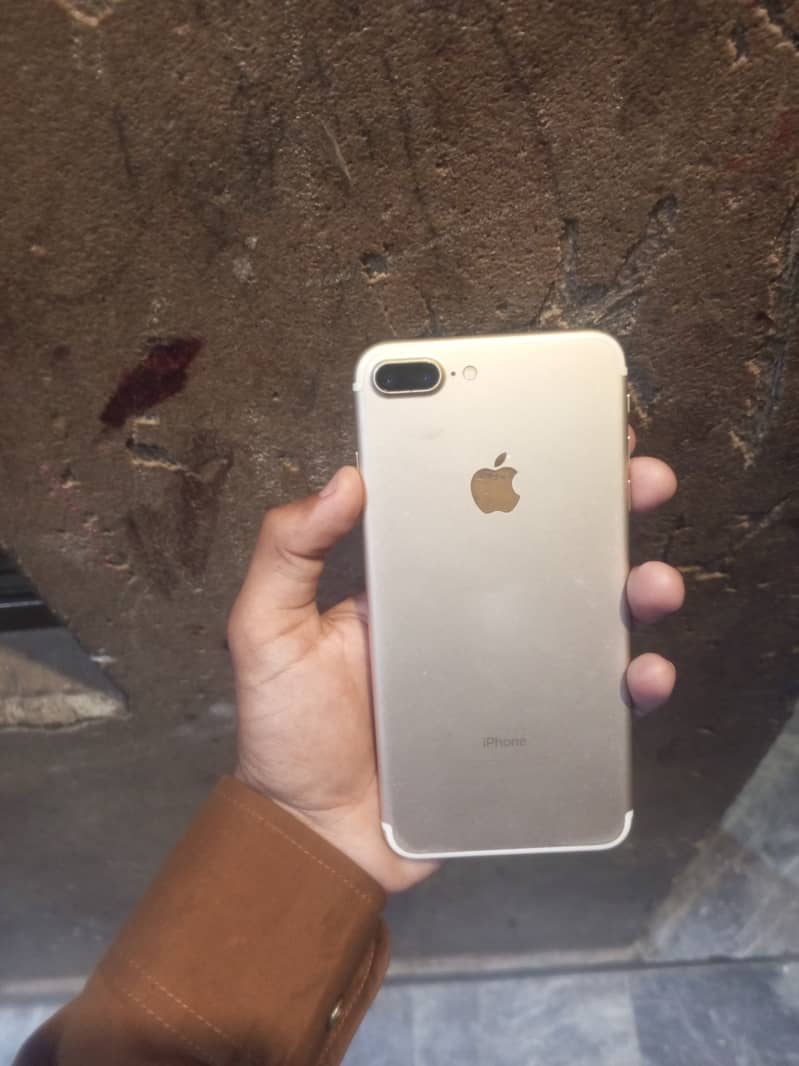 iPhone 7 Plus pta Approved 32 GB 4