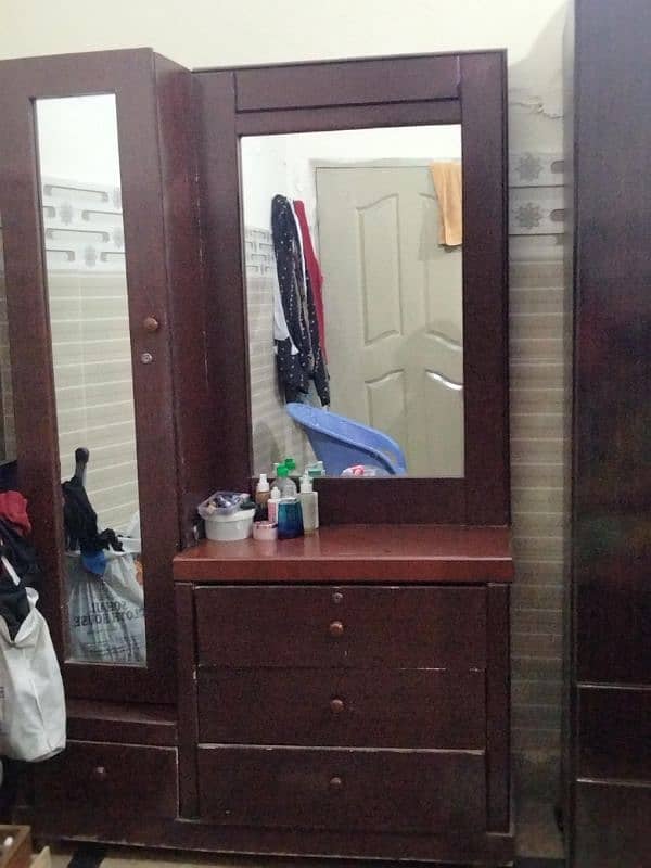 Dressing Table 3