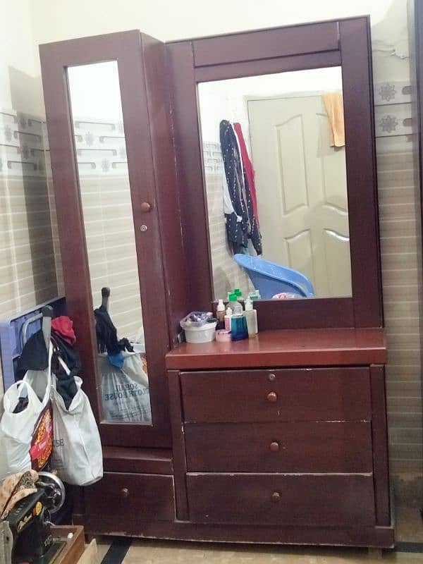 Dressing Table 4