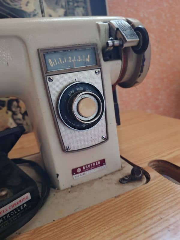 brother seewing machine with table in cheap 26000 Condition 10/9 3