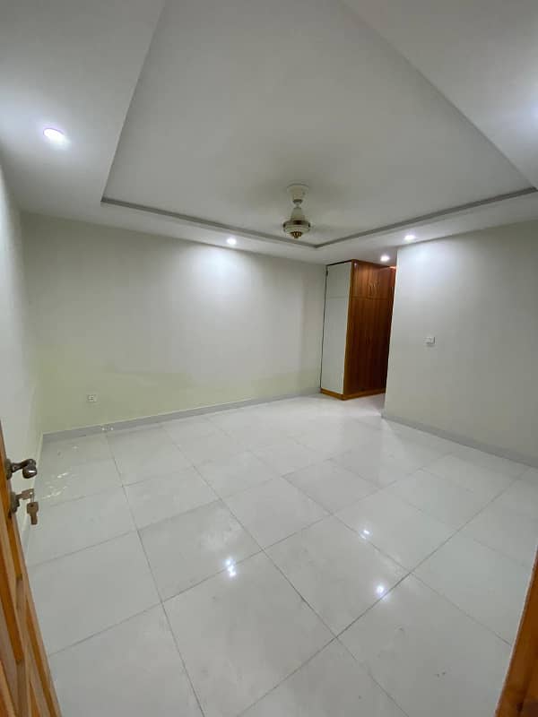 Proper 3 bedrooms with 4washrooms Apartment Available For Rent in E 11 4 Main Margalla Road with separate Wapda meter or Servant Room Proper Family Building 7