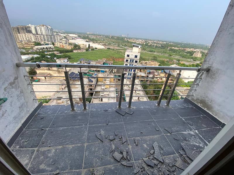 Proper 3 bedrooms with 4washrooms Apartment Available For Rent in E 11 4 Main Margalla Road with separate Wapda meter or Servant Room Proper Family Building 9