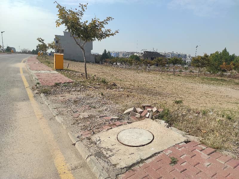 Sector J 8 Marla Plot For Sale 0