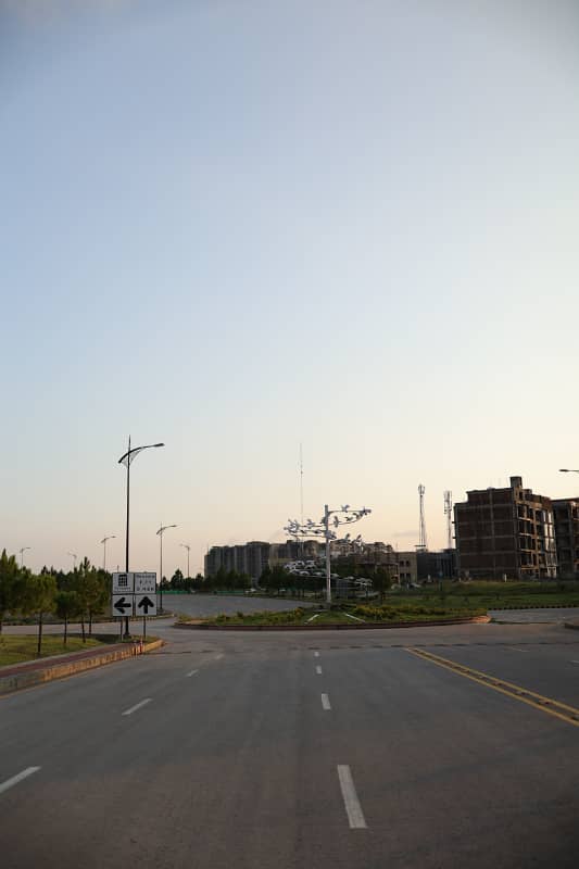 Bahria Enclave Islamabad Sector I 5 Marla Street 16 PU Paid Boulevard Paid Back Open Plot Available For Sale 4