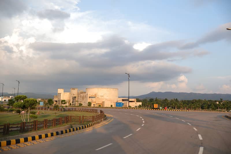 Bahria Enclave Islamabad Sector I 5 Marla Street 16 PU Paid Boulevard Paid Back Open Plot Available For Sale 10
