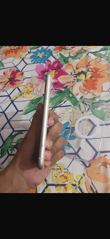 i phone 11 jv 10/10 condition (64 gb )final  45000 3