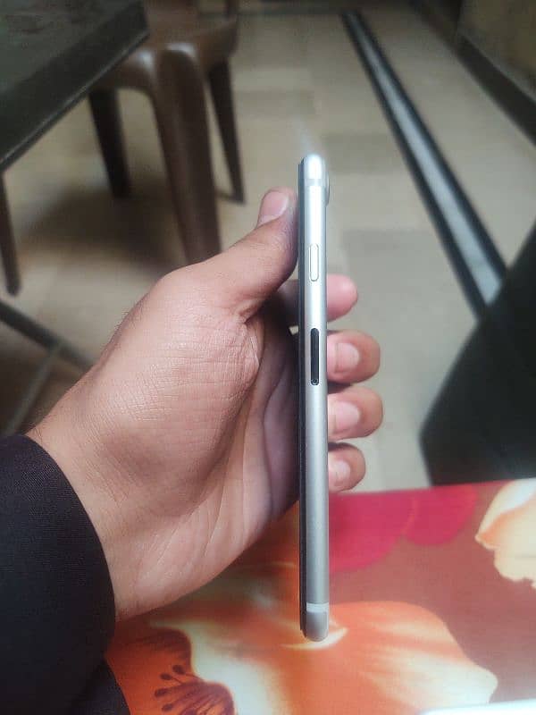 IPHONE 7 128 PTA APPROVED 1
