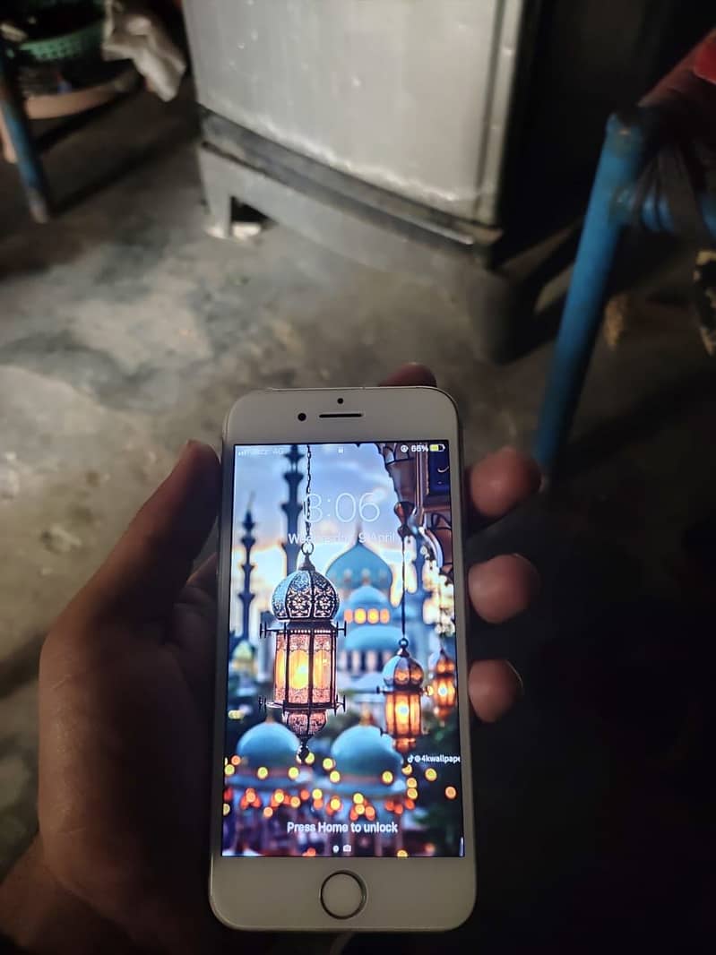I phone 7 128gb pta proved 3