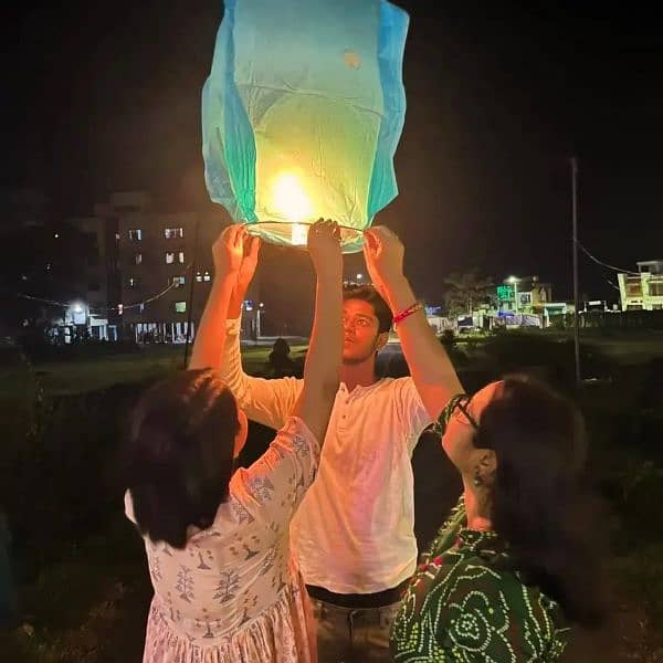 Sky lanterns are available for sale 0