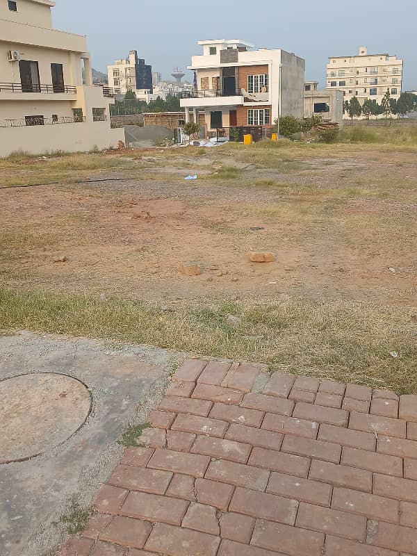Sector G 10 Marla Residential Plot For Sale 4