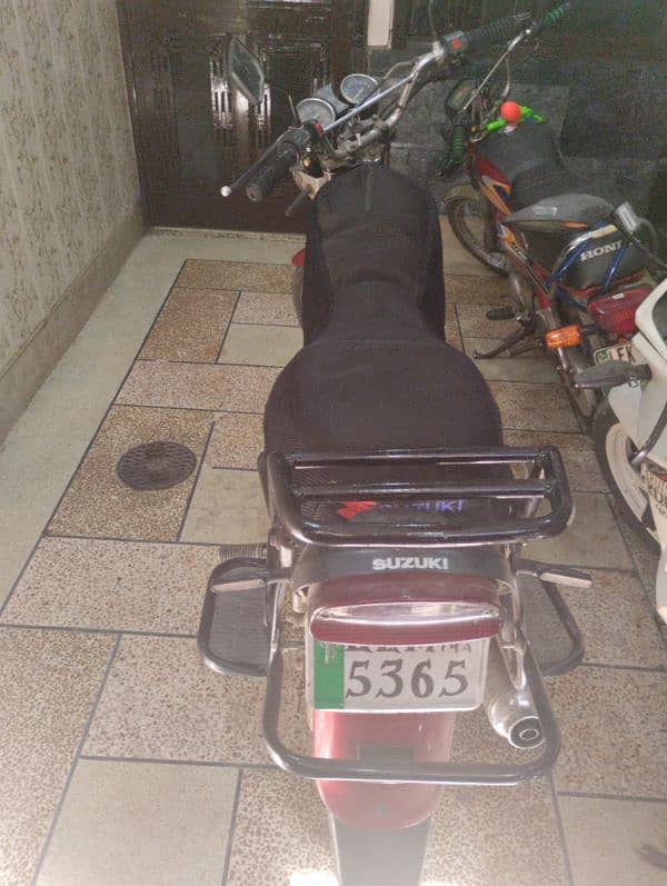 Suzuki 150 red First owner Lahore 0
